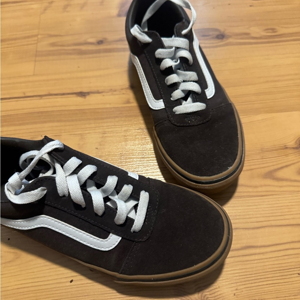 Boys chocolate brown vans